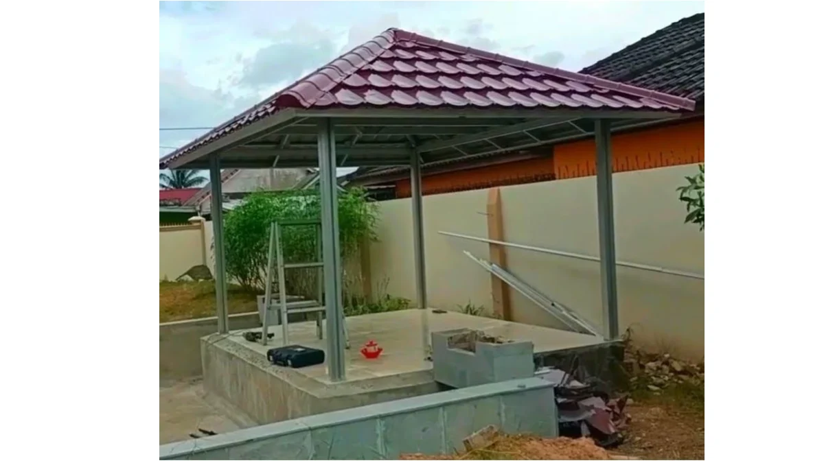 10 Model Gazebo Baja Ringan yang Menawan untuk Rumah Anda