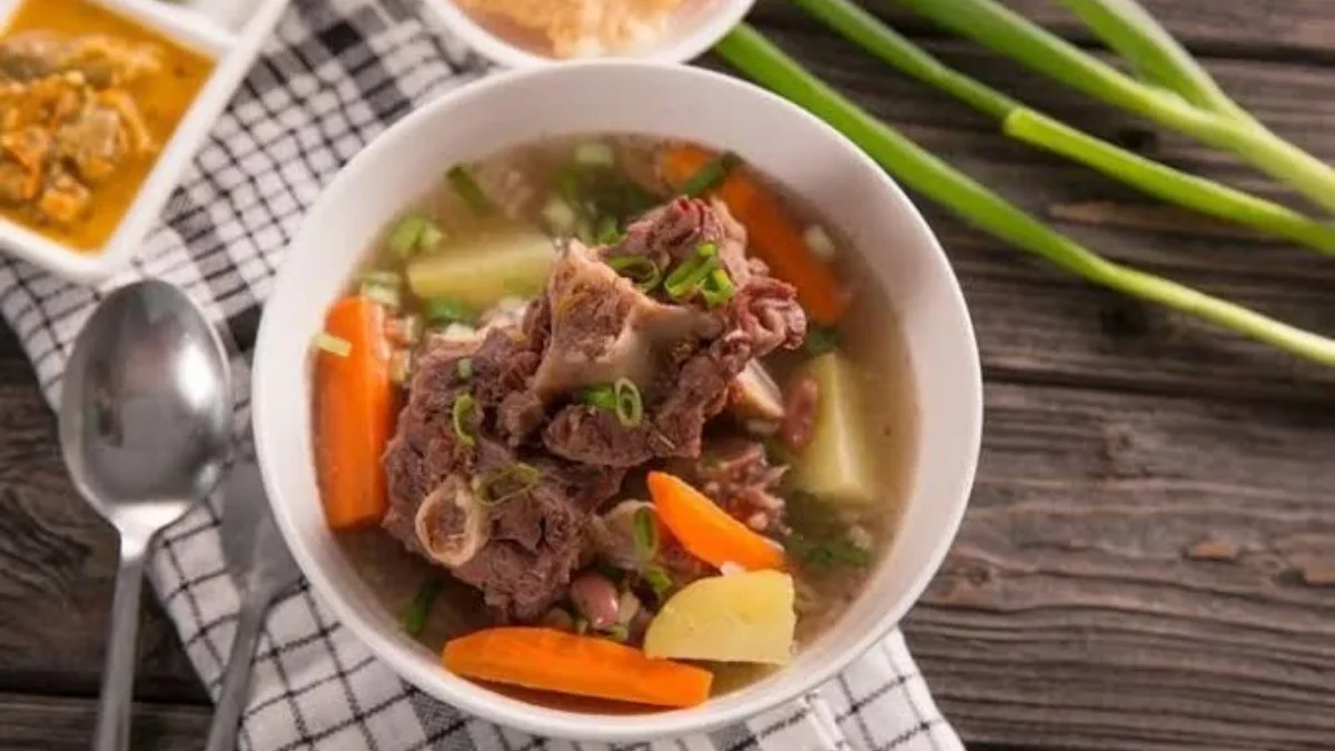 3 Resep Sop Kikil Sapi yang Empuk dan Gurih, Keluarga Pasti Ketagihan!