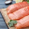 Ikan Kembung Vs Salmon, Mana yang Lebih Tinggi Protein?