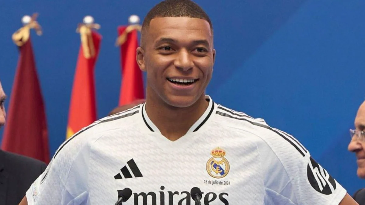 80 Penggemar Padati Stadion Santiago Bernabeu hanya Untuk Melihat Kylian Mbappe Diperkenalkan Real Madrid