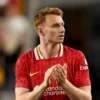 Liverpool Jual Van den Berg dan ke Brentford, Carvalho Lebih Dulu!