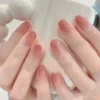 Rekomendasi Warna Nail Art Terbaik untuk Membuat Kulit Tampak Lebih Cerah