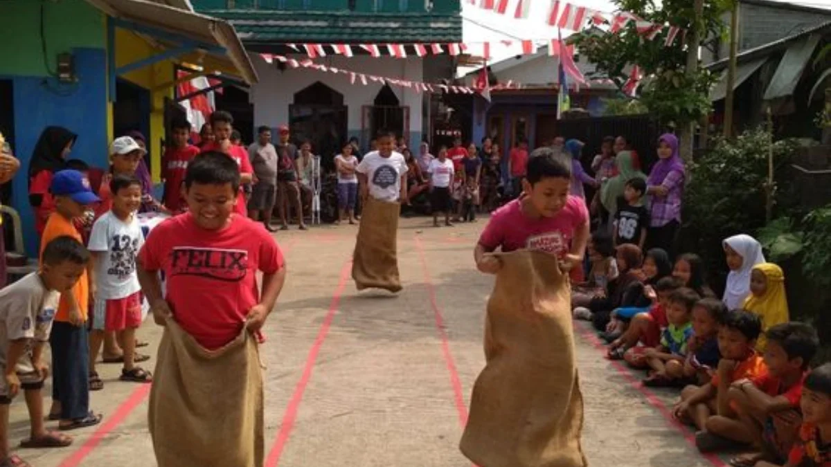 Lomba balap karung