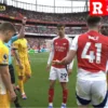 Momen Declan Rice Diberi Kartu Merah oleh Wasit Arsenal vs Brighton & Hove Albion F.C