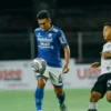 Abdul Aziz Gelandang Persib Bandung Resmi Dipinjamkan ke Persis Solo