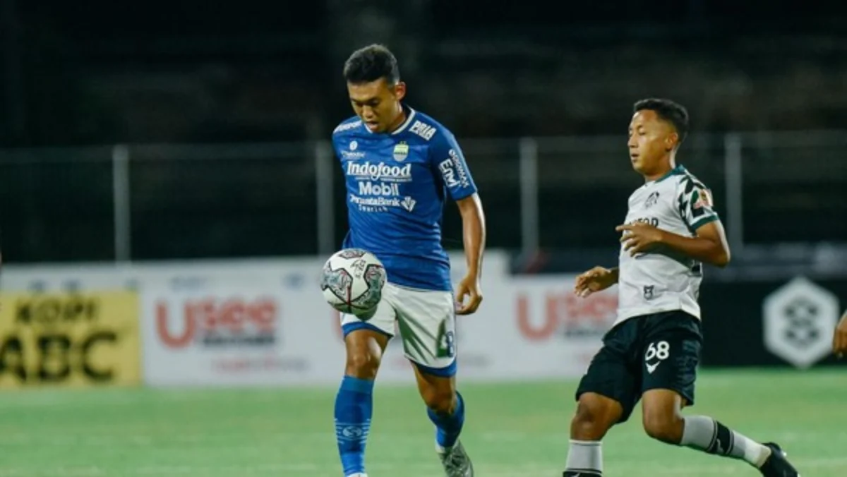 Abdul Aziz Gelandang Persib Bandung Resmi Dipinjamkan ke Persis Solo