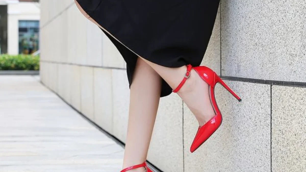 5 Dampak Buruk Jika Kamu Terlalu Sering Menggunakan High Heels