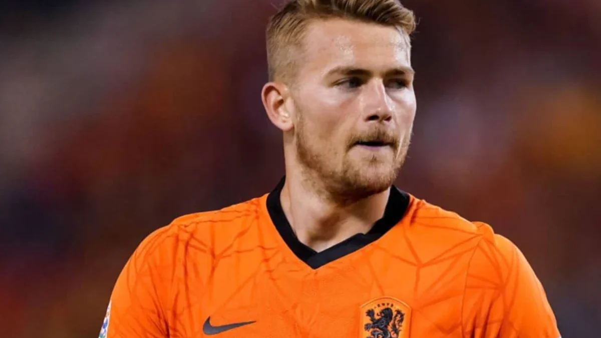 Ten Hag Santai Soal Performa Buruk De Ligt di Timnas Belanda