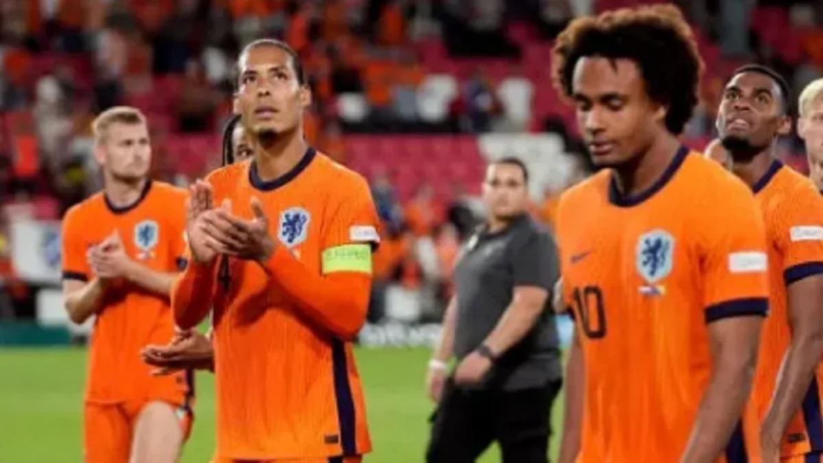 Panas! Van Dijk Ogah Salaman dengan Zirkzee