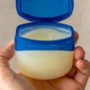 Tak Hanya untuk Kulit, Ini 6 Manfaat Lain Petroleum Jelly yang Wajib Kamu Coba!