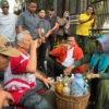 Cerita Pedagang Jamu di Purwakarta Dapat Rezeki Nomplok dari Ahmad Syaikhu.