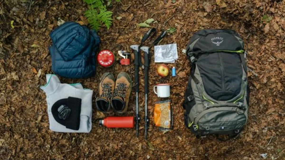 Wajib Ada! 10 Perlengkapan Hiking Terbaik yang Harus Ada di Ransel kamu