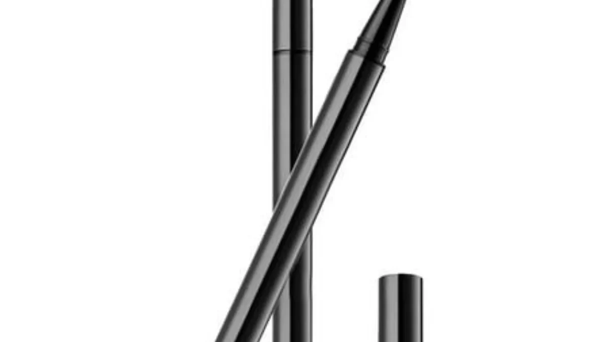 Ingin Tampil Glamor Tanpa Repot? Coba 5 Eyeliner Mudah untuk Pemula Ini!