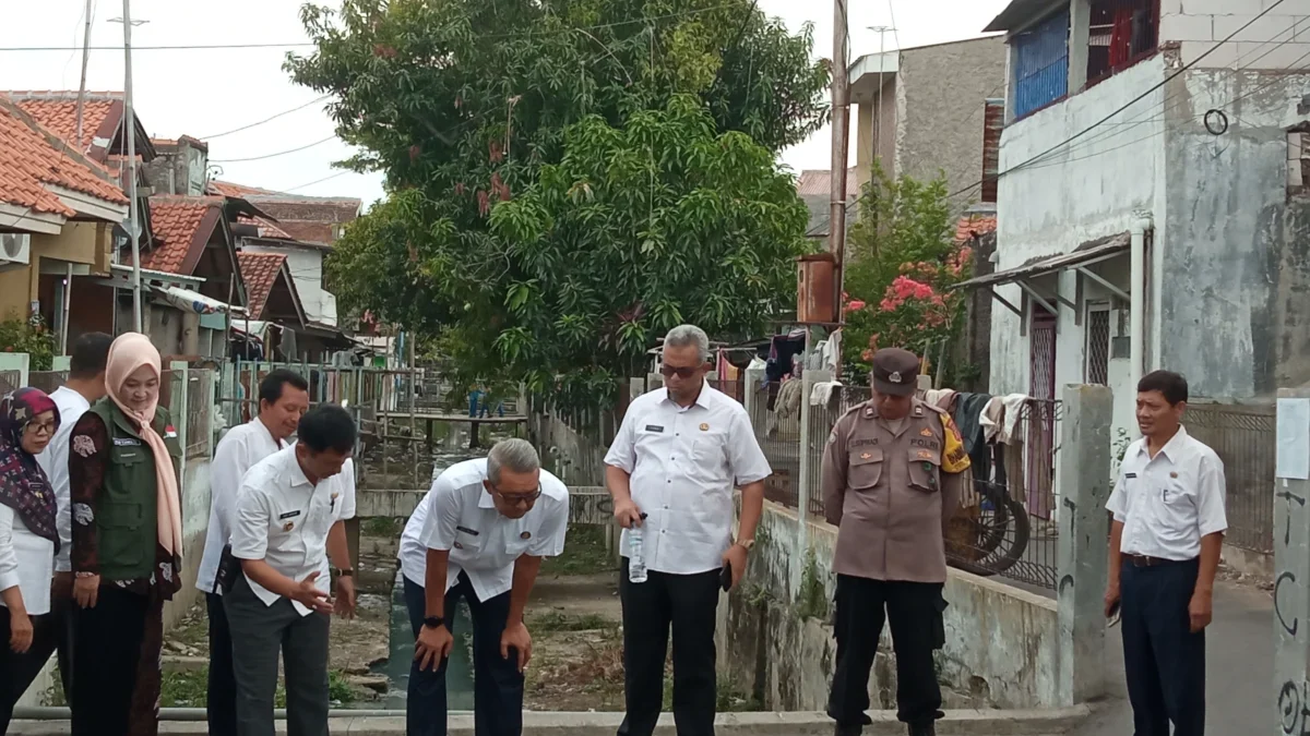 Imbau Lurah Jagasatru Perhatikan Lingkungan Jelang Musim Hujan