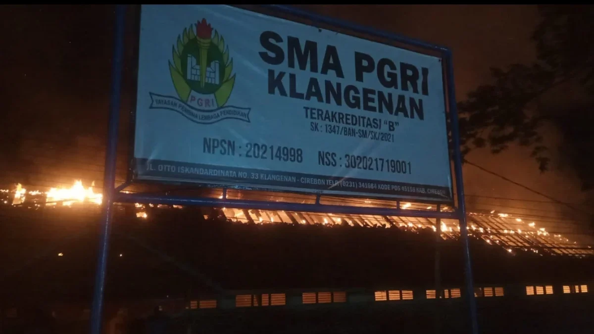 Gelandangan Bakar Sampah, SMA PGRI Klangenan Kabupaten Cirebon Jadi Korban