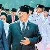 Membandingkan Gaya Kepemimpinan Prabowo dan Jokowi: Antara Militer dan Blusukan