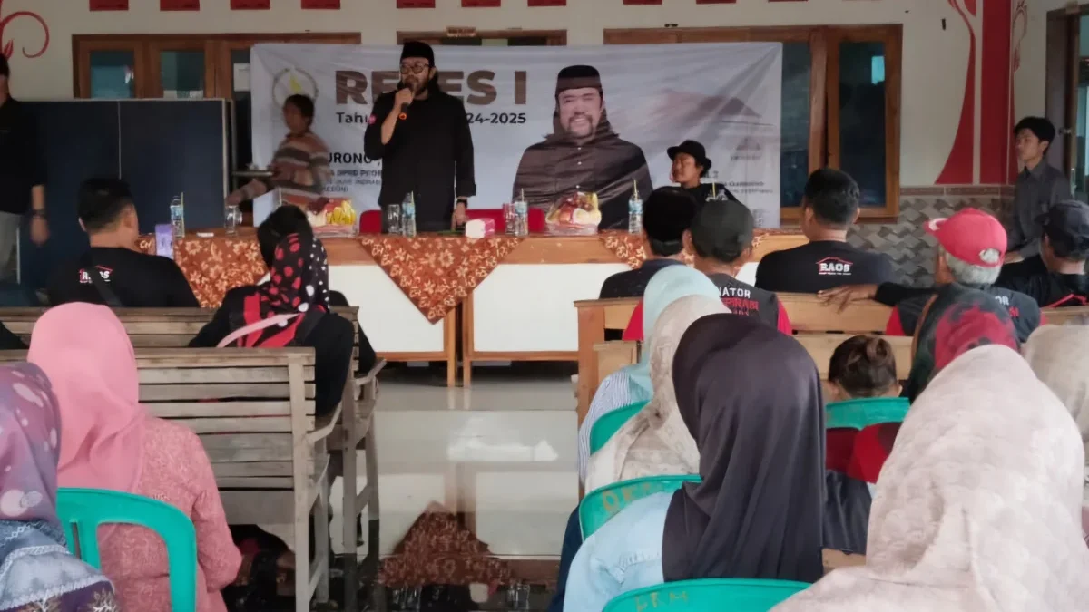 Ono Surono Terima Aduan Ijazah Ditahan Sekolah Saat Reses di Kawasan Industri Indramayu