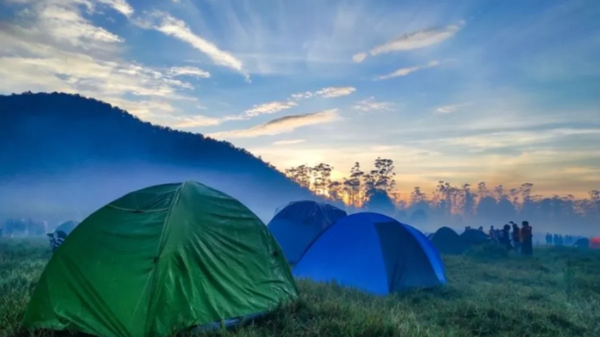 7 Tempat Camping Seru di Bandung untuk Liburan yang Berkesan