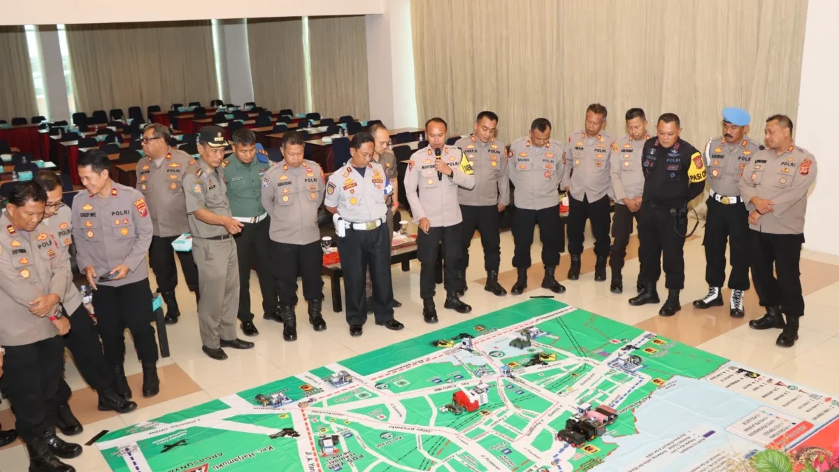 Polres Cirebon Kota Gelar Rakor Jelang Liburan Natal dan Tahun Baru 2025, 427 Personel Siap Turun