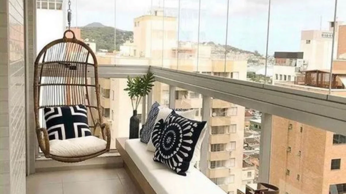 10 Model Balkon Rumah Tingkat Minimalis, Solusi Ruang Bersantai di Lantai Atas