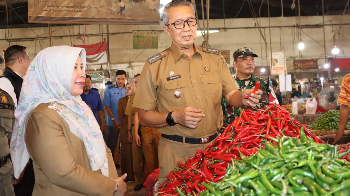 PJ Walikota Cirebon Agus Mulyadi Monitoring Harga Kebutuhan Pokok di Kota Cirebon