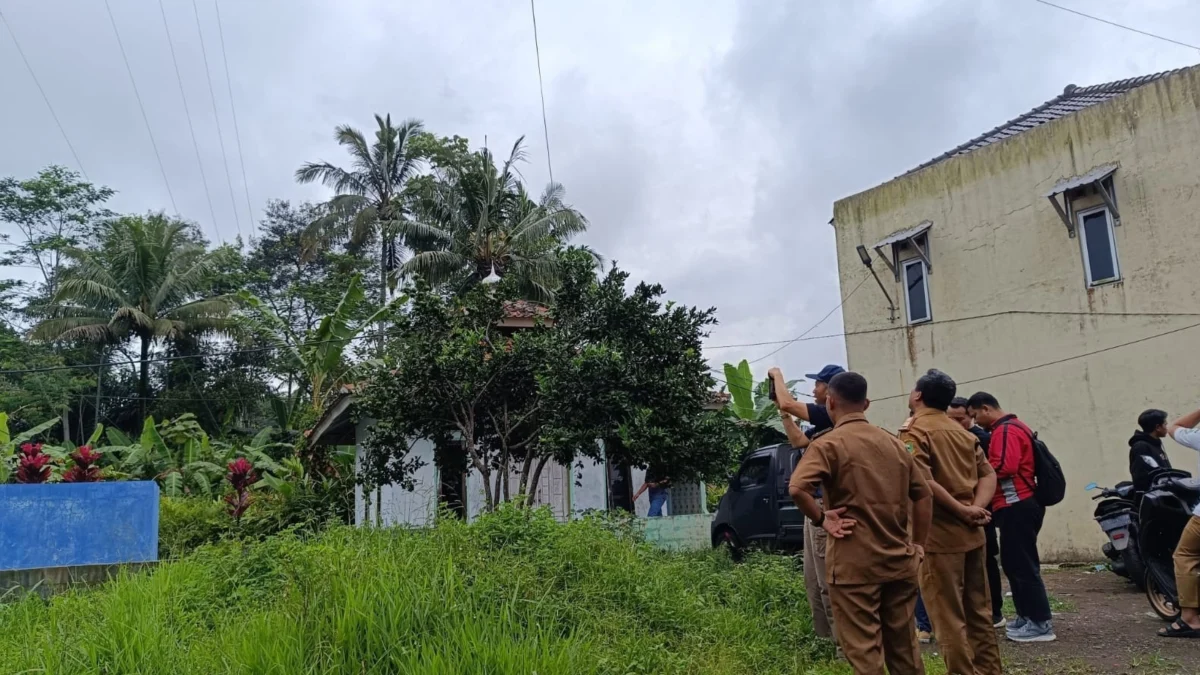 Diskominfo Kuningan Jawa Barat Survei di Dua Desa Blank Spot Seluler