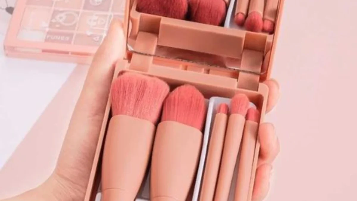 STOP! Jangan Pakai Makeup Sebelum Tahu Urutan yang Benar, Nomor 5 Sering Dilupakan