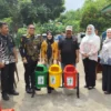 44 RW di Cirebon Terima Bantuan 89 Tempat Sampah Terpilah dari Anggota DPRD Kota Cirebon