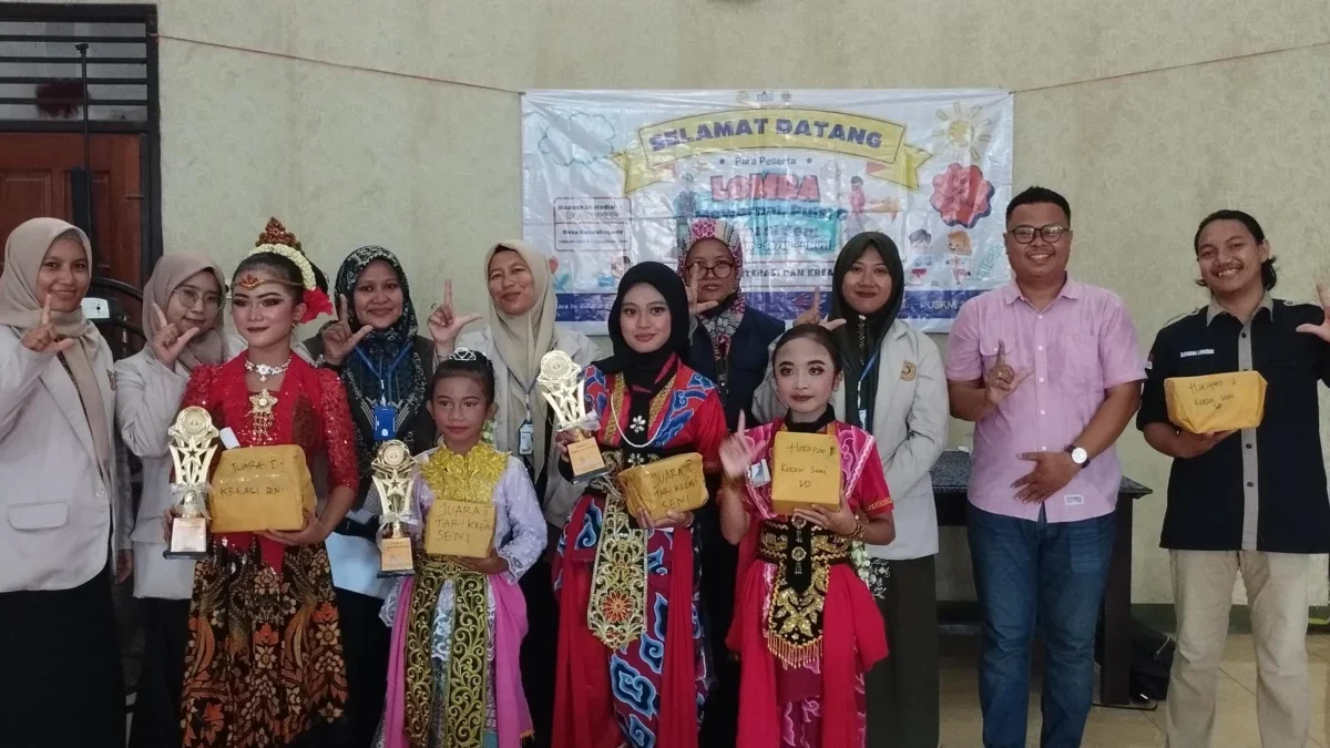 KNM Universitas Sindang Kasih Majalengka Tingkatkan Semangat Literasi Warga Kemlakagede