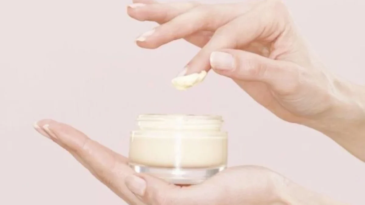 Tips Membeli Produk Skincare yang Aman dan Terpercaya Menurut Dermatologi