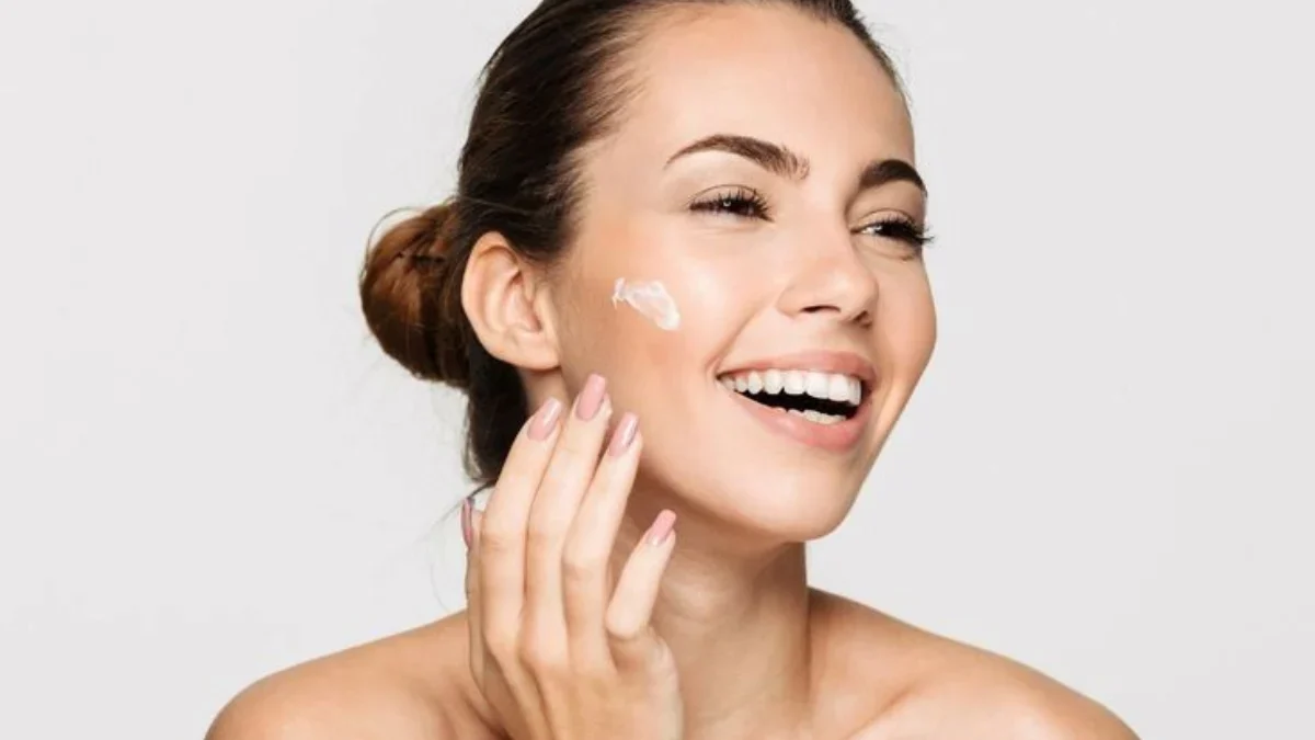 5 Produk Skincare yang Wajib Dipakai Sebelum Tidur untuk Kulit Sehat dan Bersinar