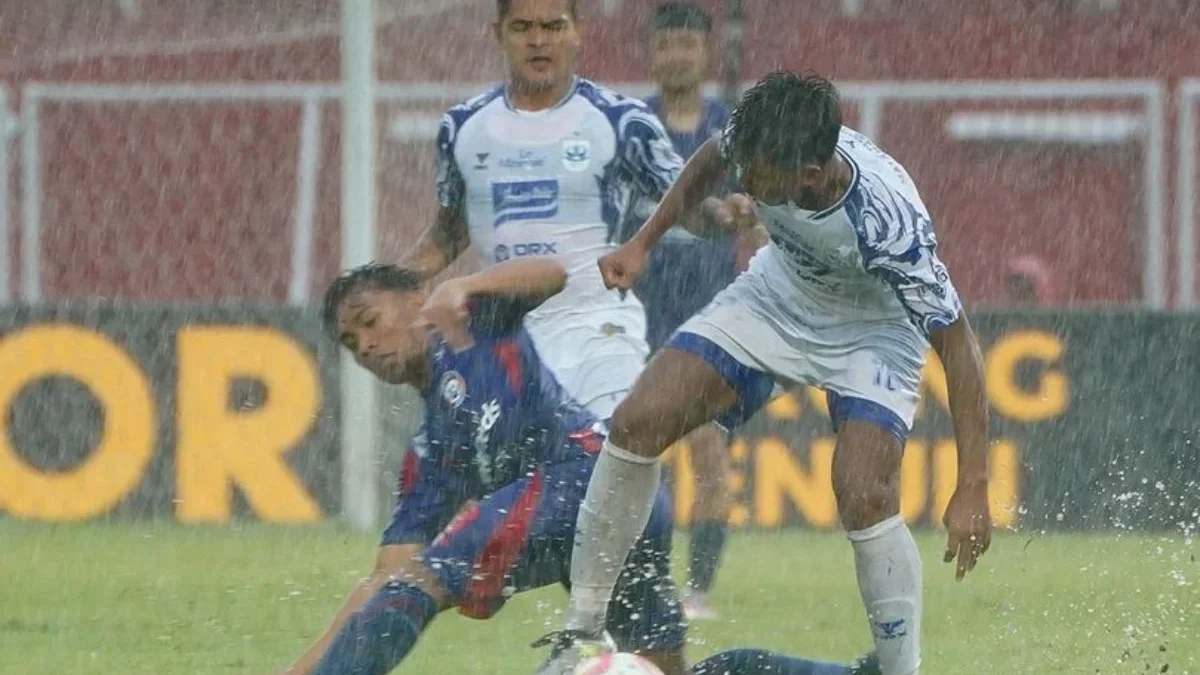 BRI Liga 1, Hasil pertandingan Arema Fc vs PSIS Semarang, bermain imbang dengan skor 2-2