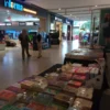 Pameran Buku Pasar Literasi Diadakan di Living Plaza Cirebon, Bawa Koleksi Buku Menarik