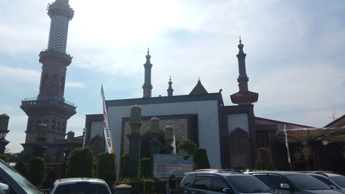 Masjid Raya At-Taqwa Cirebon Jadi Satu-Satunya Masjid Ramah Disabilitas