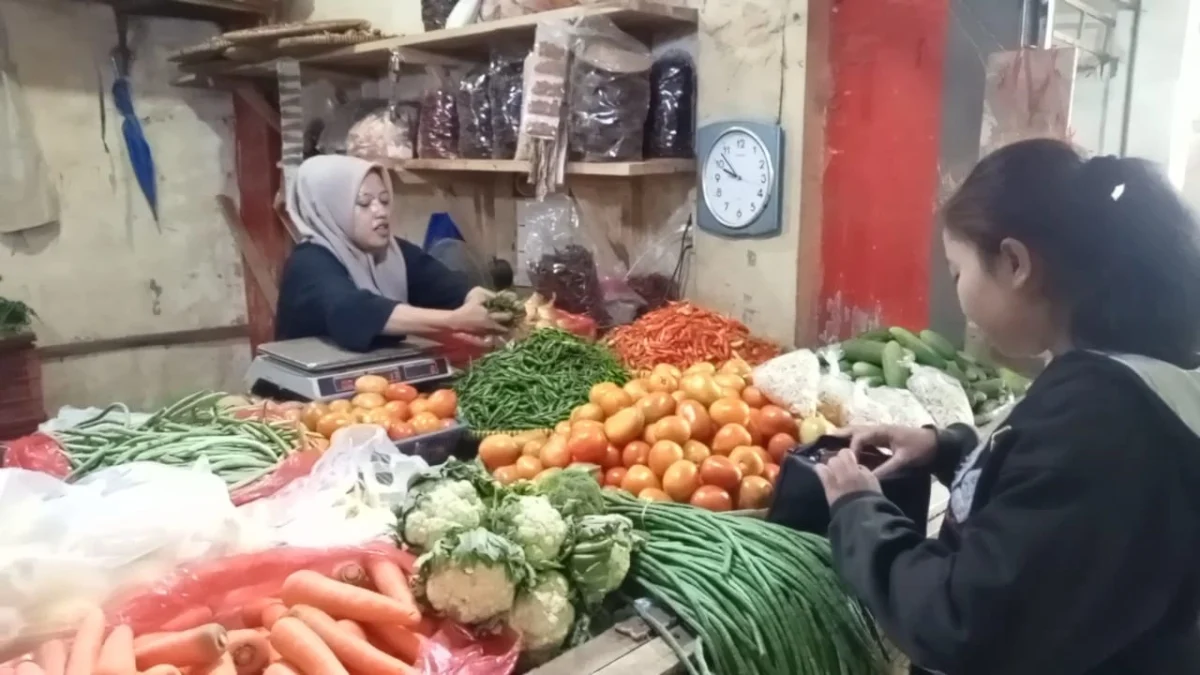 Kenaikan Harga Sayuran di Pasar Tradisional Kota Cirebon, Cabai Rawit Merah Tembus Rp100 Ribu per Kg