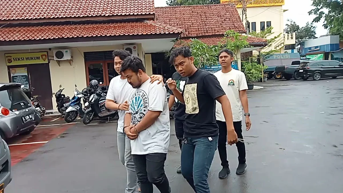 Pria Pengedar Sabu Berinisial DH Ditangkap Warga di Kampung Gambir Baru