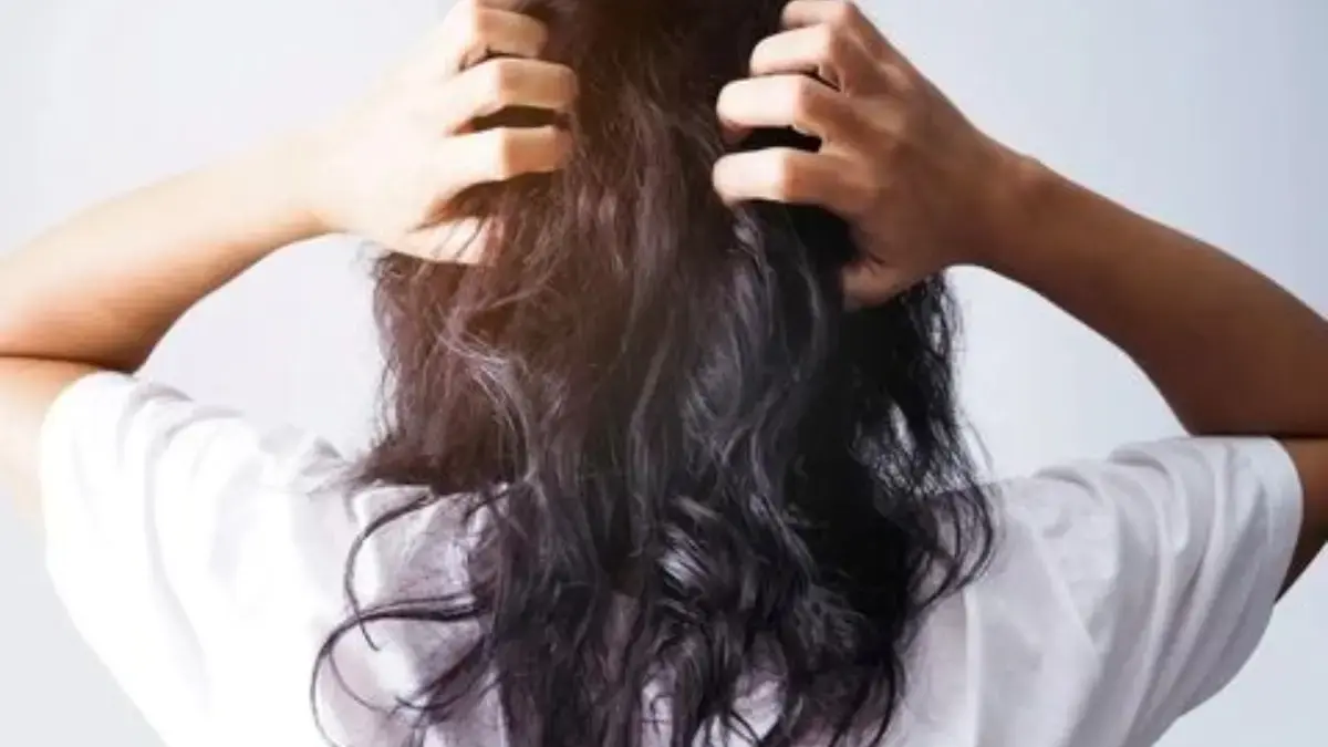 Sering Keramas Tapi Rambut Rontok Terus? Bisa Jadi Kamu Lakukan 5 Kesalahan Ini!