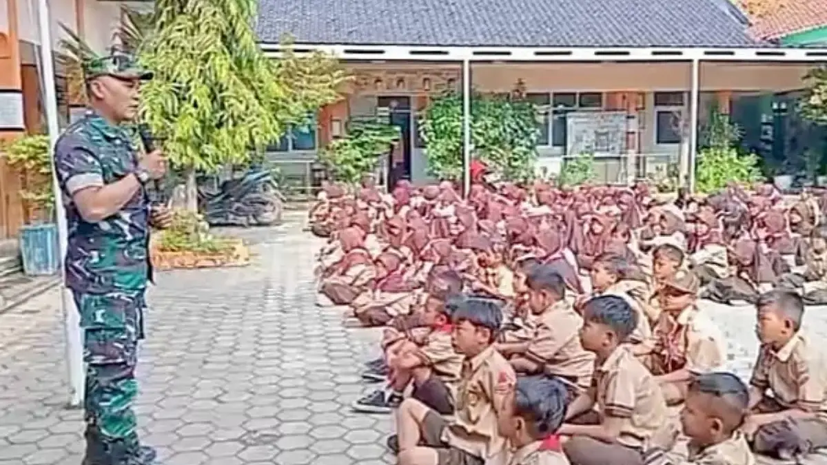 Cegah Kekerasan di Sekolah, Babinsa Gelar Penyuluhan Anti-Bullying di SDN Kemakmuran 2