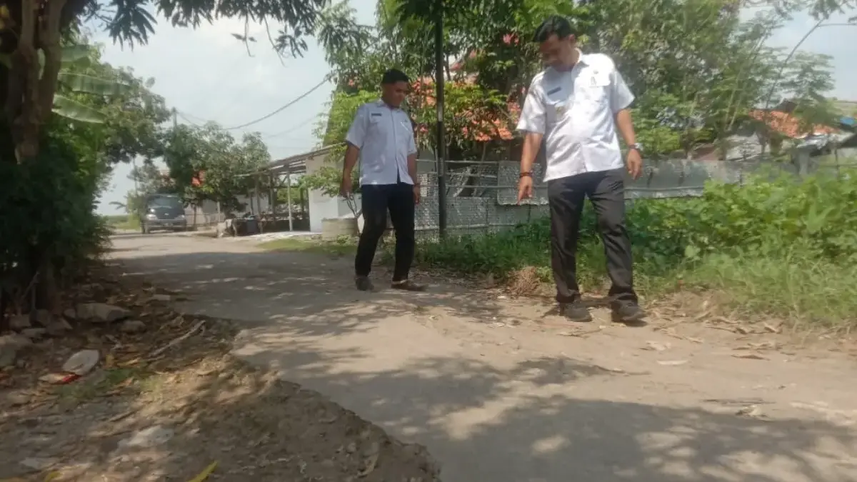 15 Tahun Rusak, Jalan Poros Karangwangun Tak Kunjung Diperbaiki