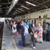 Libur Panjang Waisak 2025, Penumpang Kereta Api di Daop 3 Cirebon Melonjak Tajam