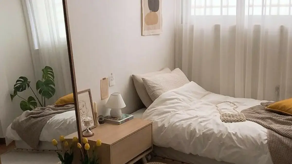 Mau Dekorasi Kamar Gak Monoton ? Coba 10 Model Lampu Tidur Ini, Auto Estetik dan Bikin Tidur Lebih Nyenyak!