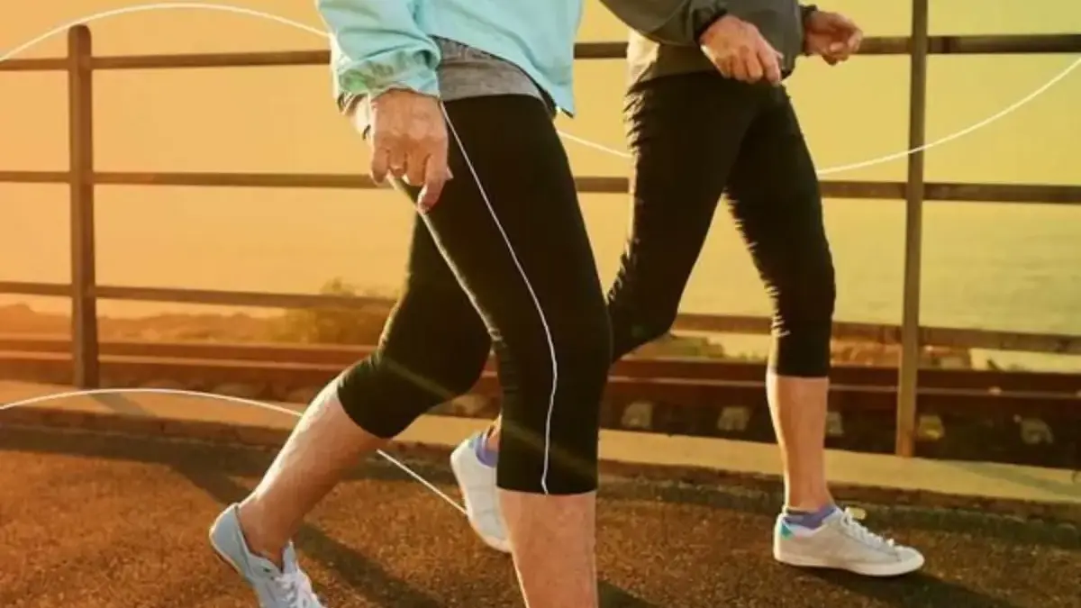 Tampil Stylish dan Tetap Nasionalis! Ini 5 Sepatu Putih Lokal yang Bikin Penampilan Naik Kelas