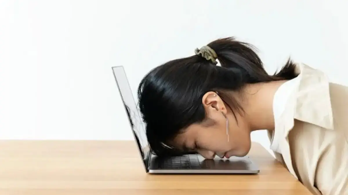 Quarter Life Crisis: Saat Hidup Serasa Buntu di Usia 20-an, Begini Cara Bangkit Tanpa Overthinking