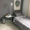 Warna Gelap di Kamar Sempit? Ternyata Bisa Bikin Mewah, Asal Tahu Triknya!