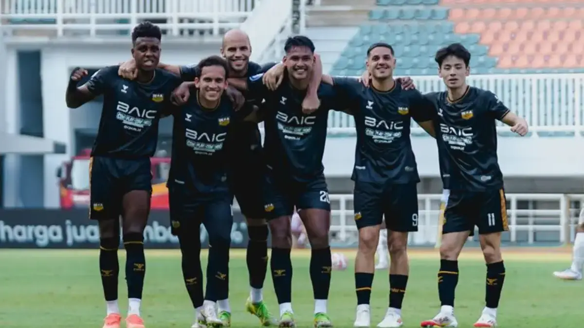 Prediksi pertandingan Persis Solo vs Dewa United,