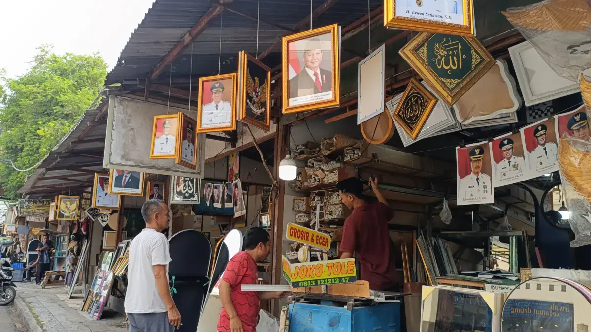 Tak Ada Kompensasi untuk Pedagang Liar di Bantaran Sungai Sukalila Cirebon,Pemkot Undang untuk Rapat