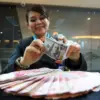 Retail China Naik Drastis, Rupiah Langsung Kasih Sinyal Positif!