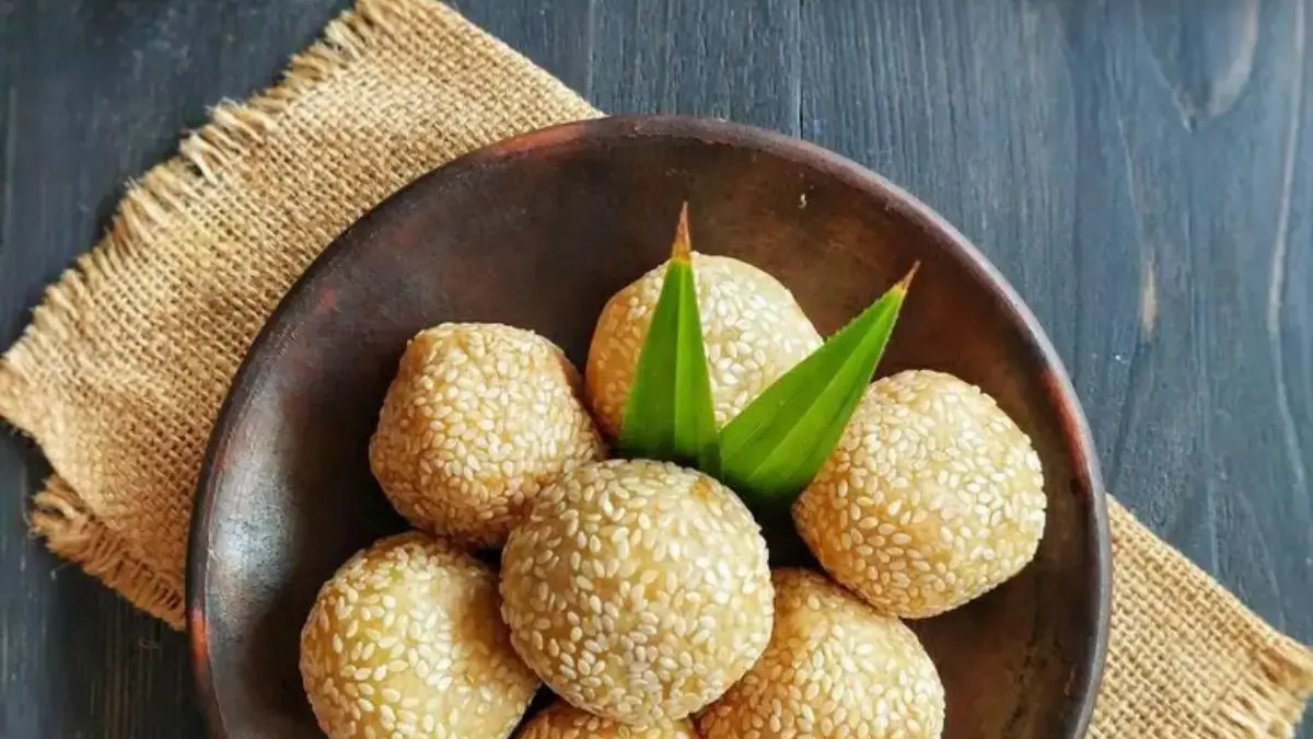 Resep Kue Onde-Onde Wijen yang Renyah dan Manis dengan Isian Kacang Hijau