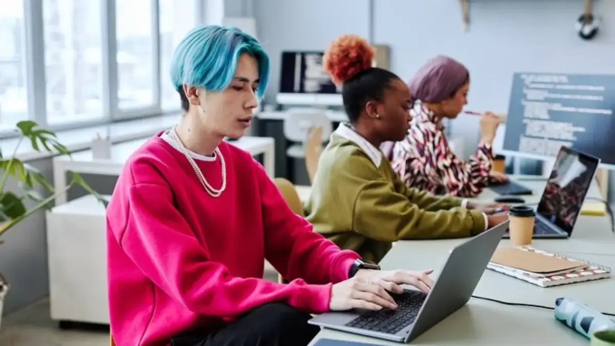 Siap Ngantor? Skill Wajib Gen Z Biar Cepat Dilirik Perusahaan Impian!