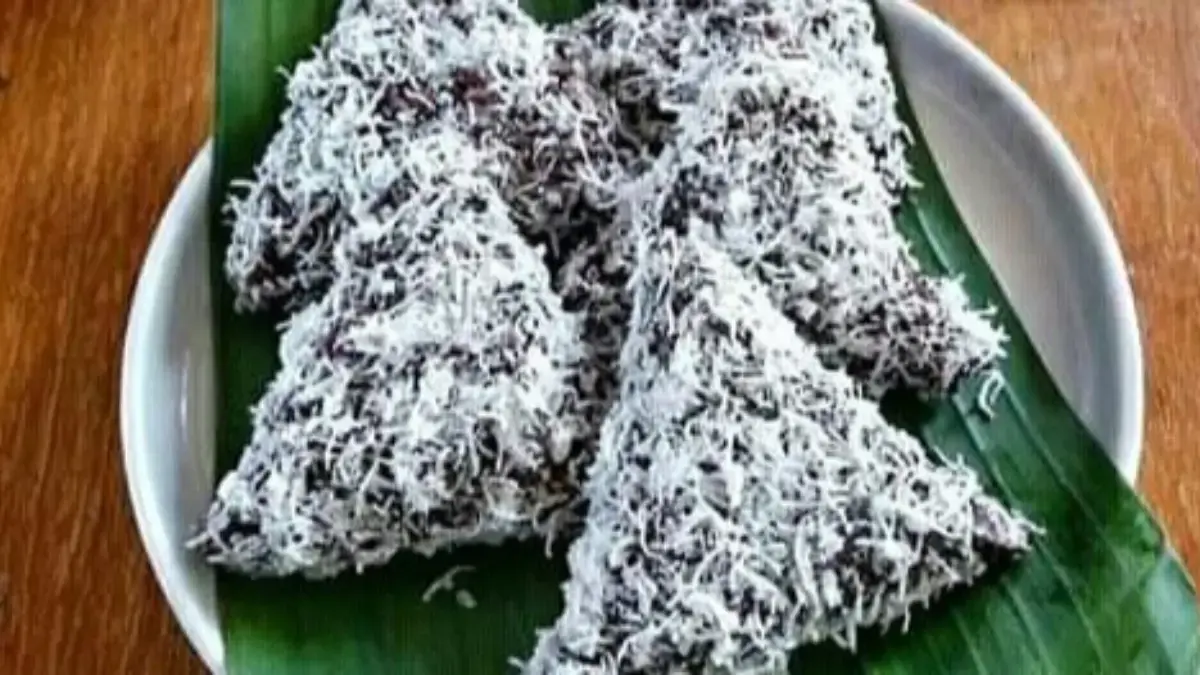 Resep Lupis Ketan Hitam, Kue Manis dengan Lelehan Saus Gula Merah yang Menggoda Selera